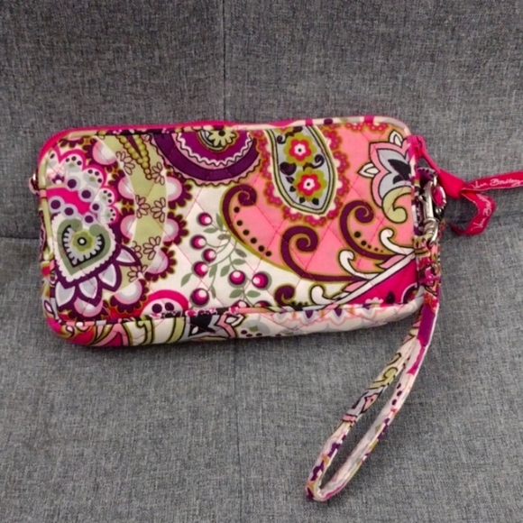 Vera Bradley Handbags - Vera Bradley Wristlet Zip top 7"x4"